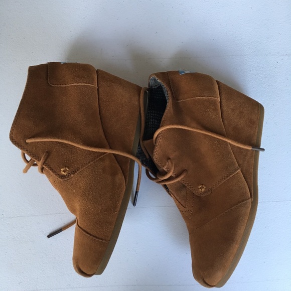 Toms Shoes - Toms suede wedge boots size 7M